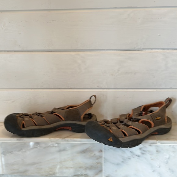 Keen Clearwater CNX Raven/Tortoise Shell Water Sandals Size 9 - Picture 2 of 9